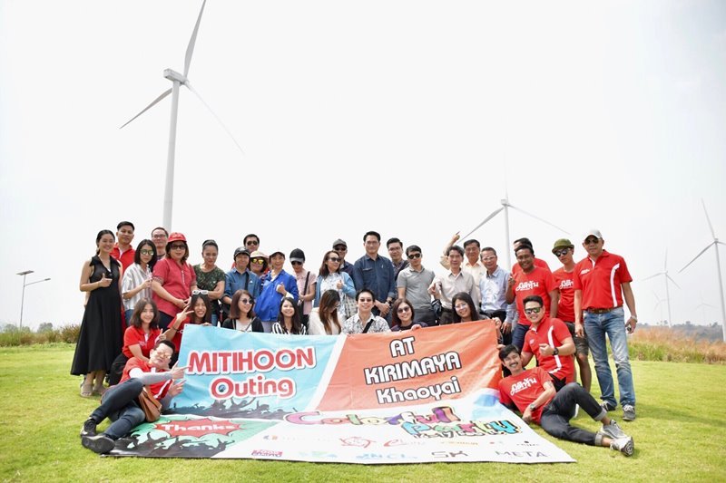 Investors and officers from Mitihoon visited and studied Windmill powered factory Sub Plu 1,2 and Wayu Windfarm Limited